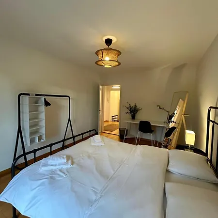 Chic Comfort In A Prime Location Διαμέρισμα