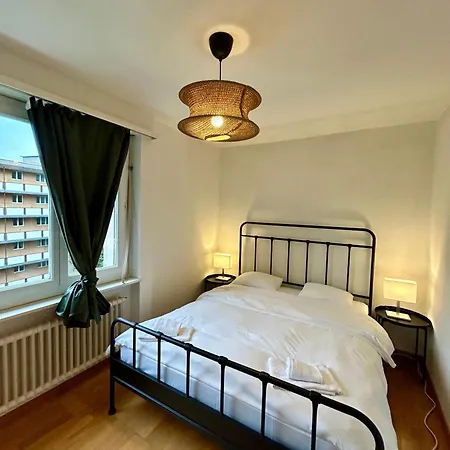 Chic Comfort In A Prime Location *