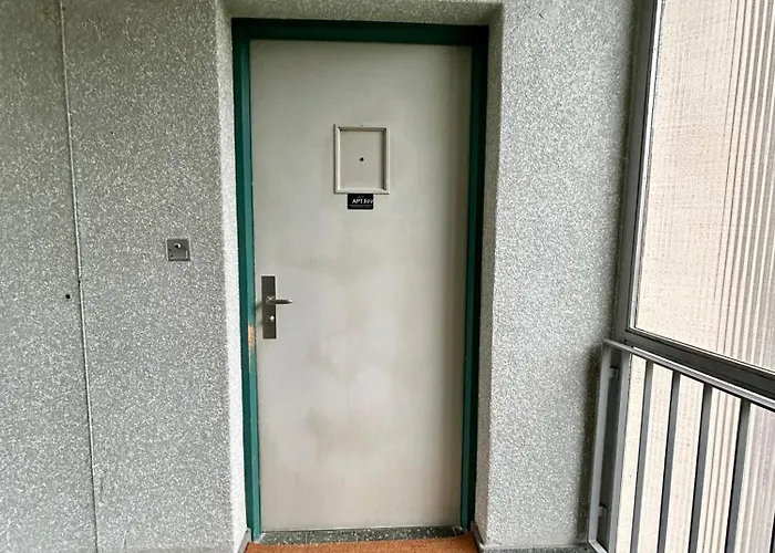 Chic Comfort In A Prime Location Curych