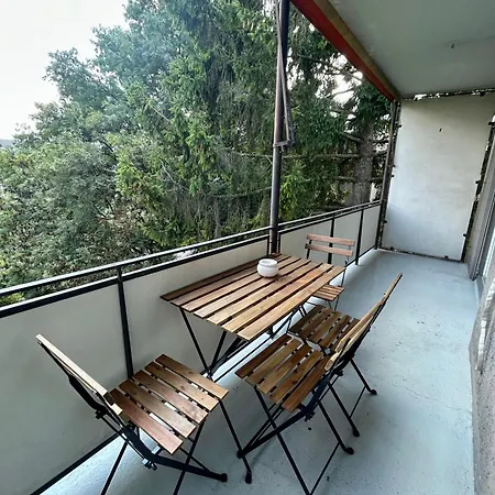 Chic Comfort In A Prime Location *